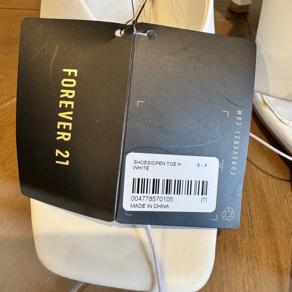 White Square-Toe Slide Heels - Picture 3 of 3